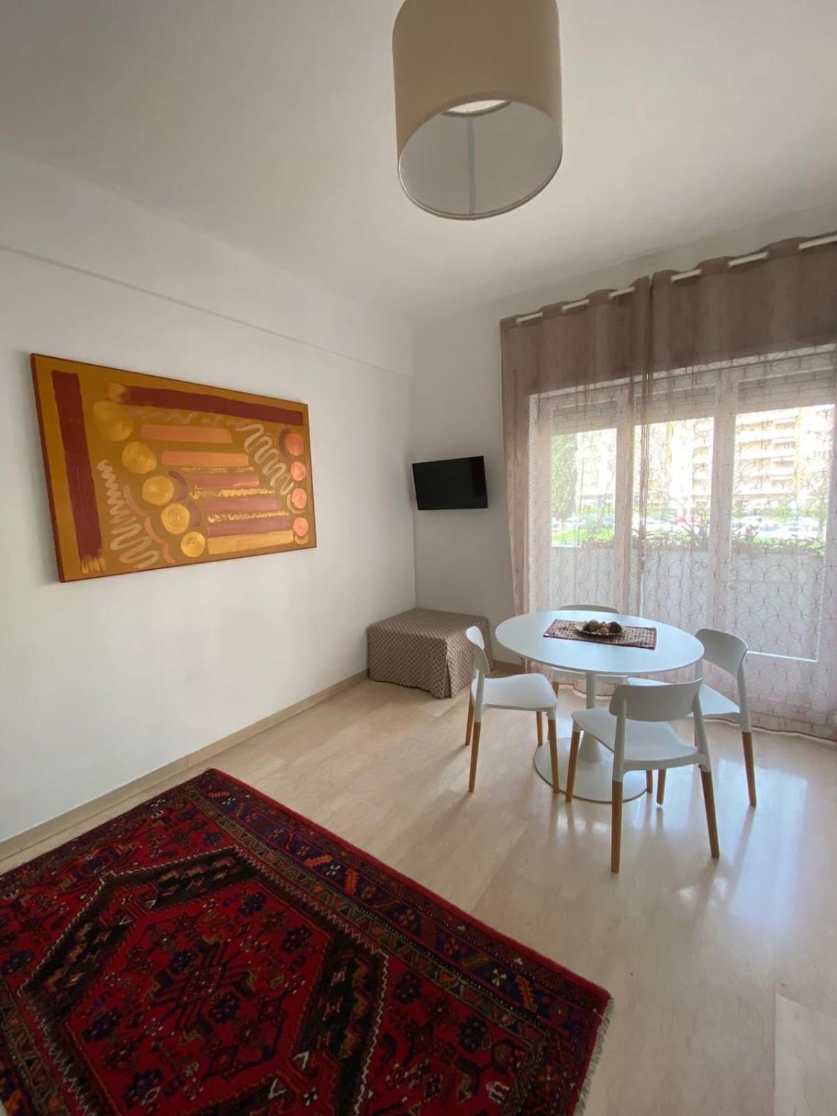 Garbatella, Lovely Mini Apartment Rom